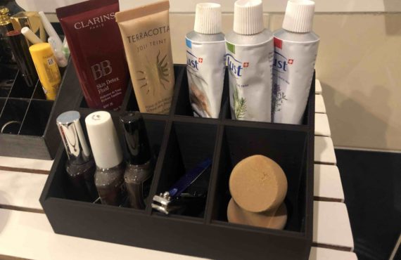 Small makeup box